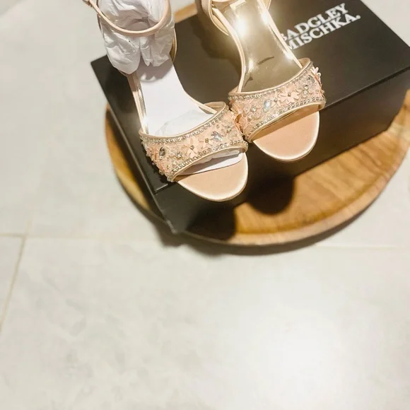 Authentic Badgley Mischka - Picture 8 of 12